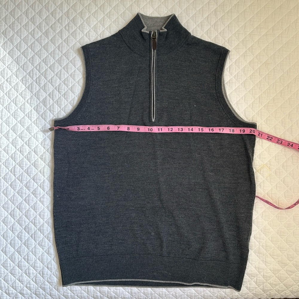 Raffi wool sweater vest size Small